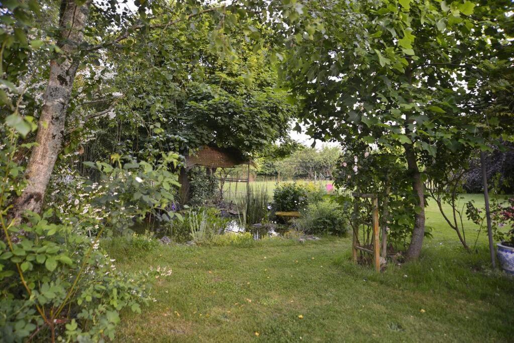 La Frapperie Bed & Breakfast La Pommeraie-sur-Sèvre Exterior photo