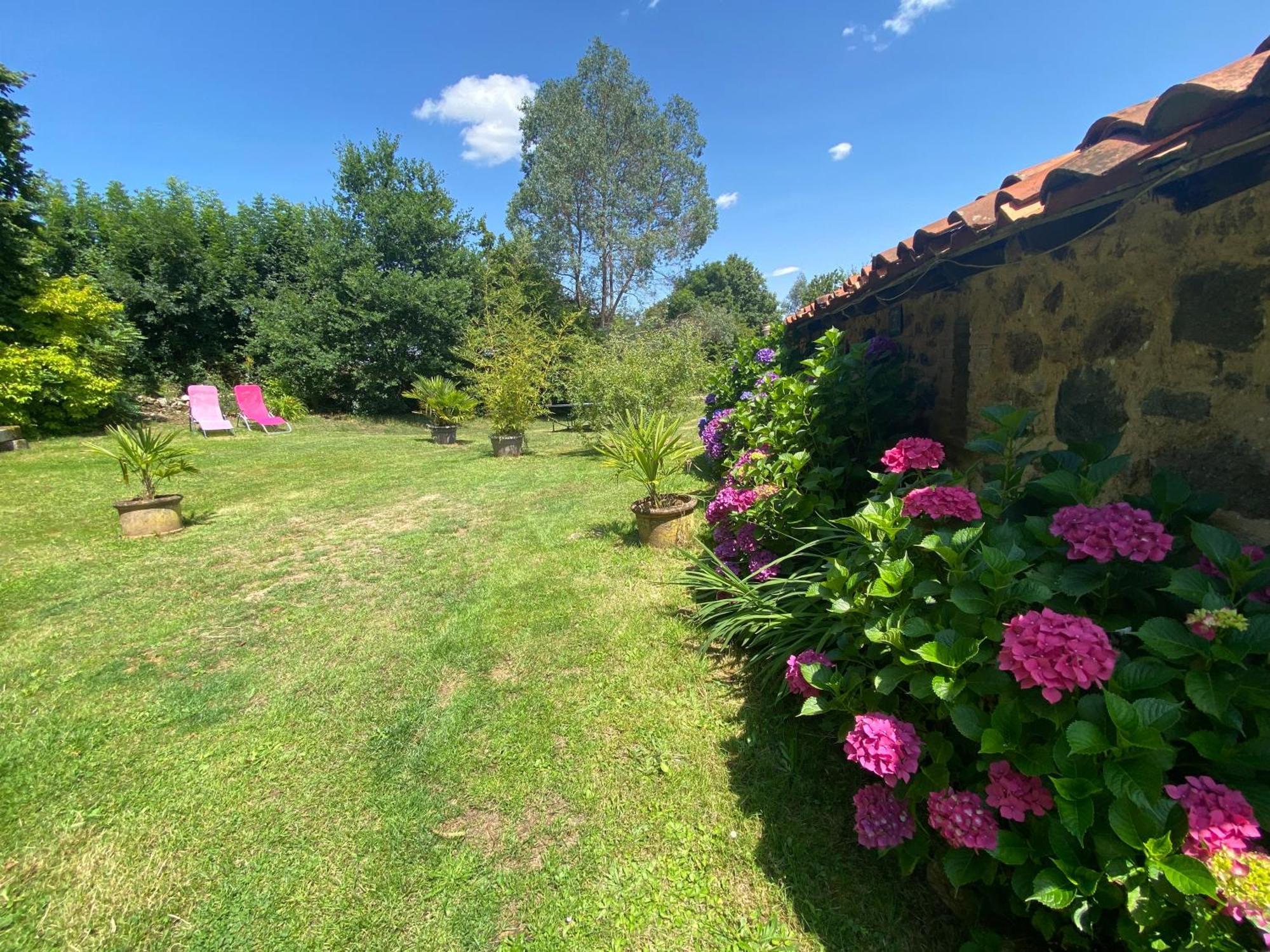 La Frapperie Bed & Breakfast La Pommeraie-sur-Sèvre Exterior photo
