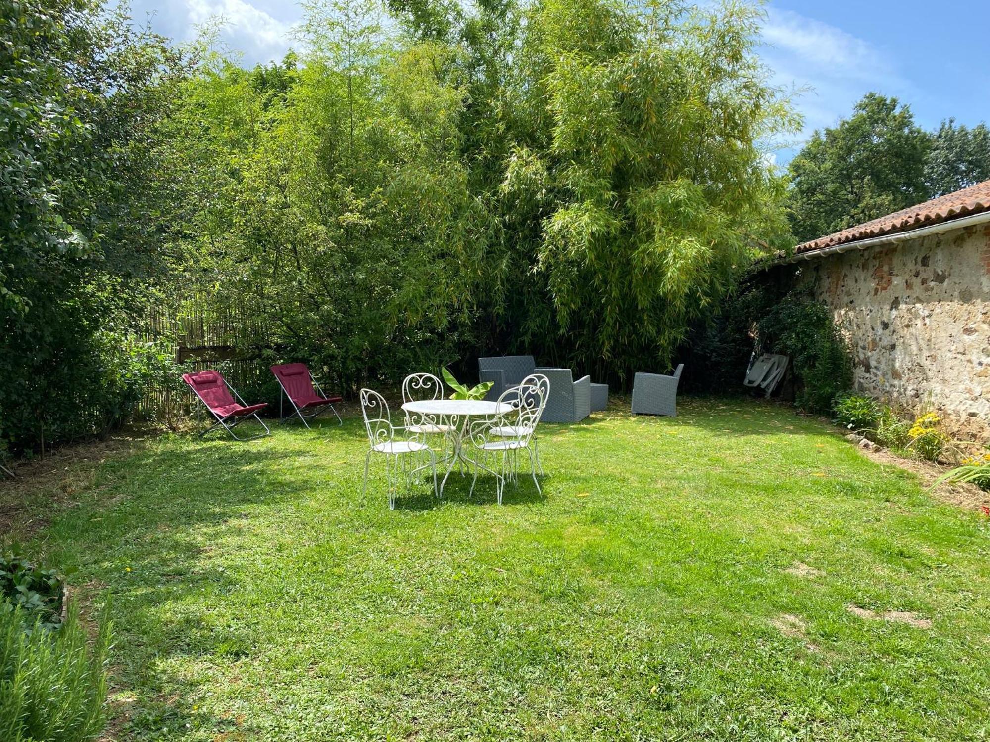 La Frapperie Bed & Breakfast La Pommeraie-sur-Sèvre Exterior photo