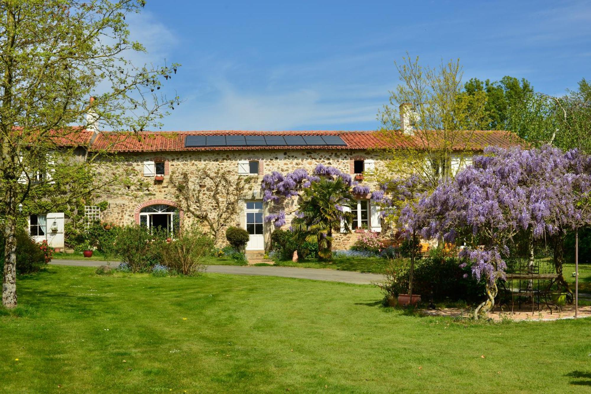 La Frapperie Bed & Breakfast La Pommeraie-sur-Sèvre Exterior photo